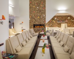 <strong>GENF (SCHWEIZ) </strong><br />
KOMMERZIELLES PROJEKT