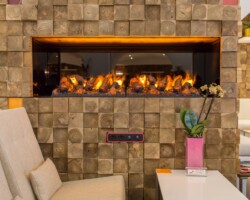 <strong>GENF (SCHWEIZ) </strong><br />
KOMMERZIELLES PROJEKT